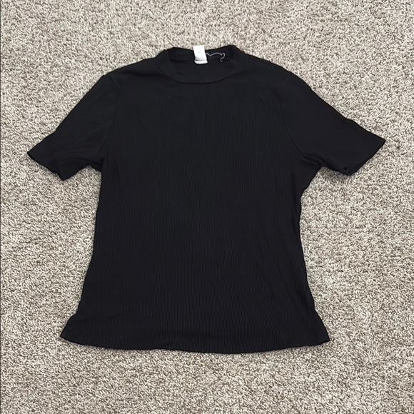 Classic Black Women's Top - Picture 1 of 2